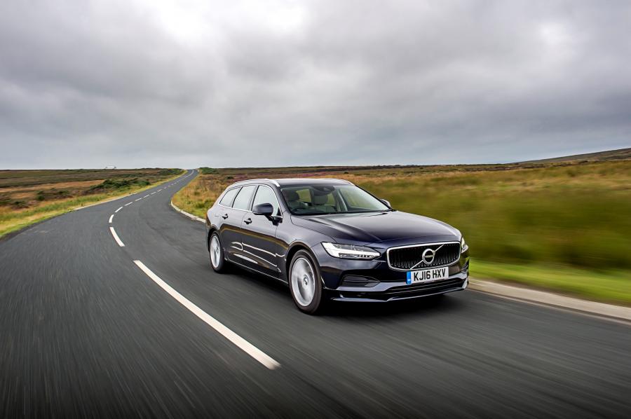  Volvo V90 D4 Momentum 2016 года  (UK) (фото 20 из 21)